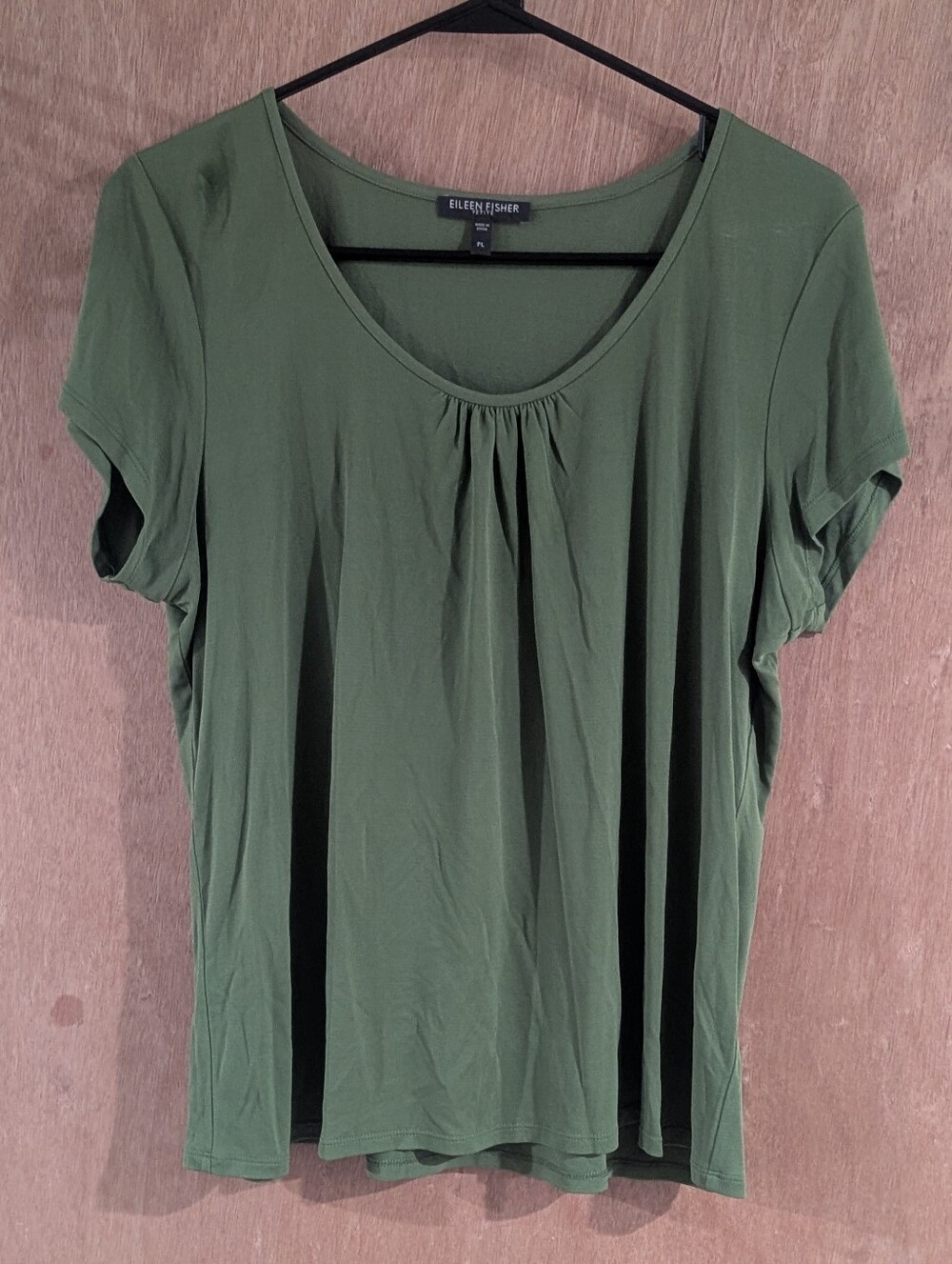 Silk EILEEN FISHER Olive Scoop Neck Short Sleeve Tee